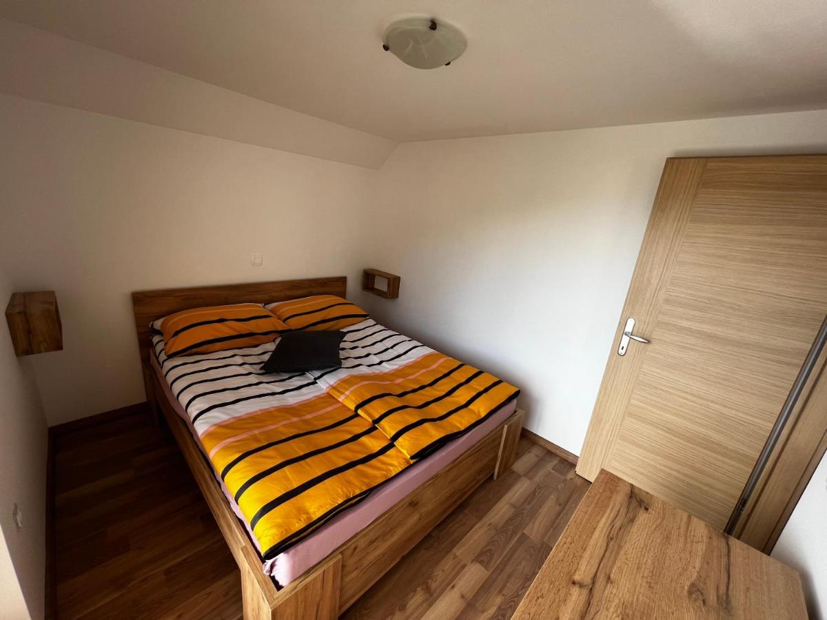 Apartma Ela * Zgornje Gorje